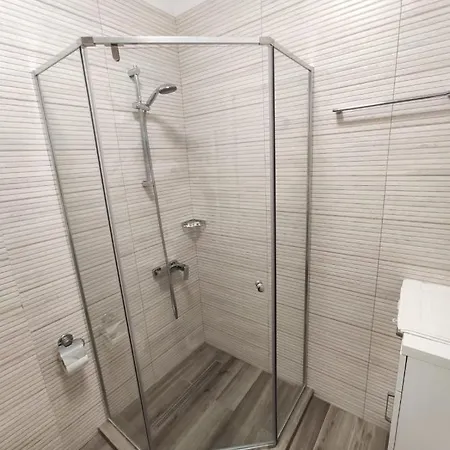 Lotus Mamaia